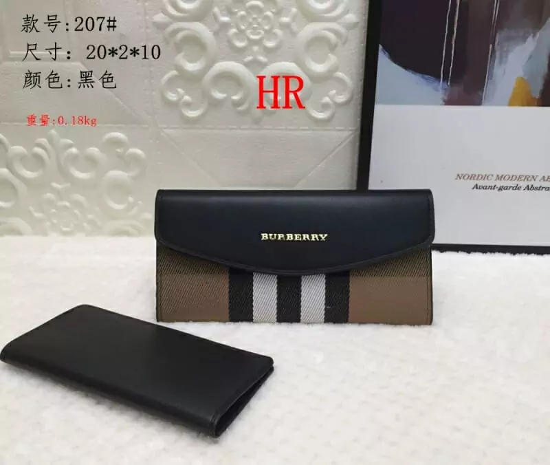 burberry portefeuille  pour femme s_a66741